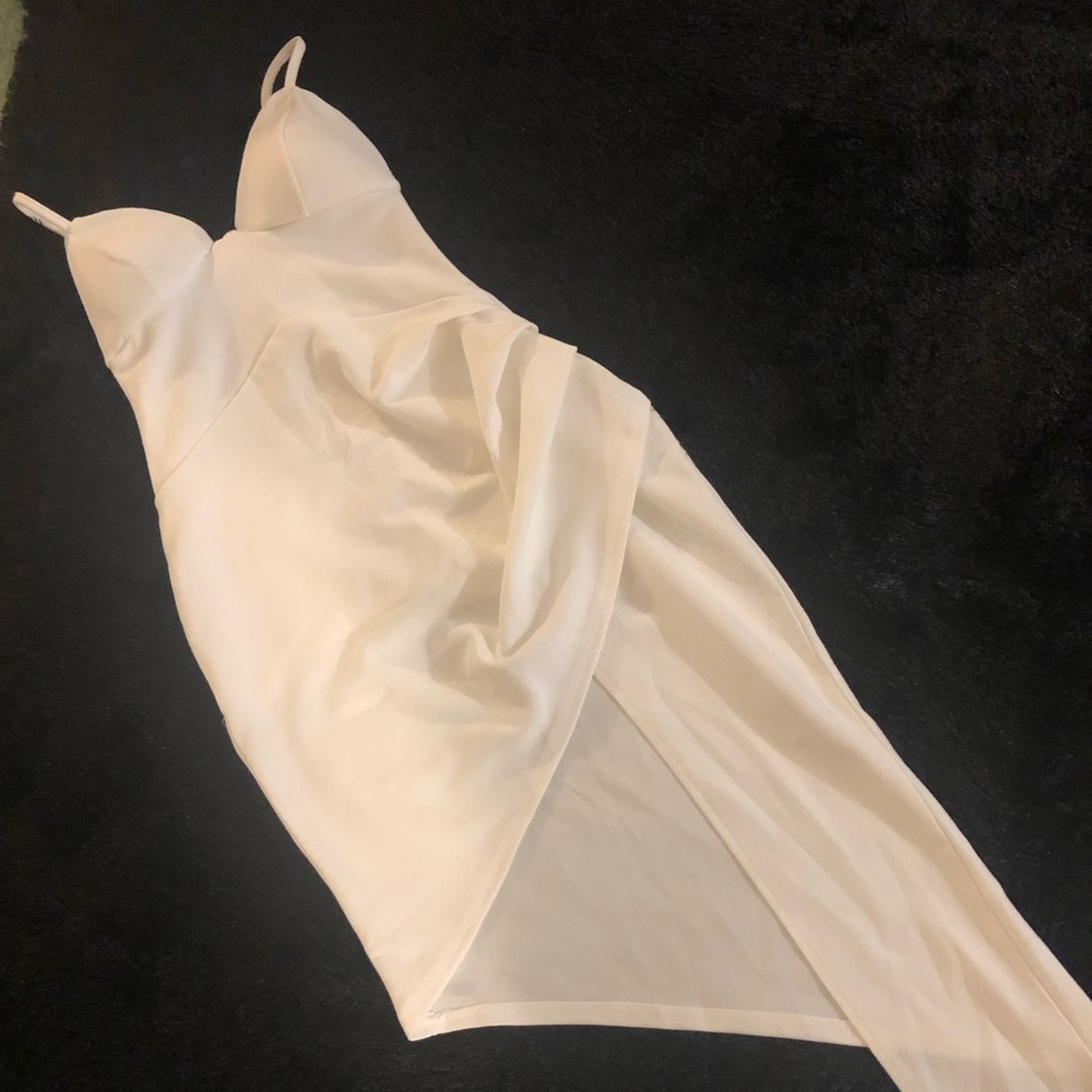 Ivory dress ! Great for brides to be !!